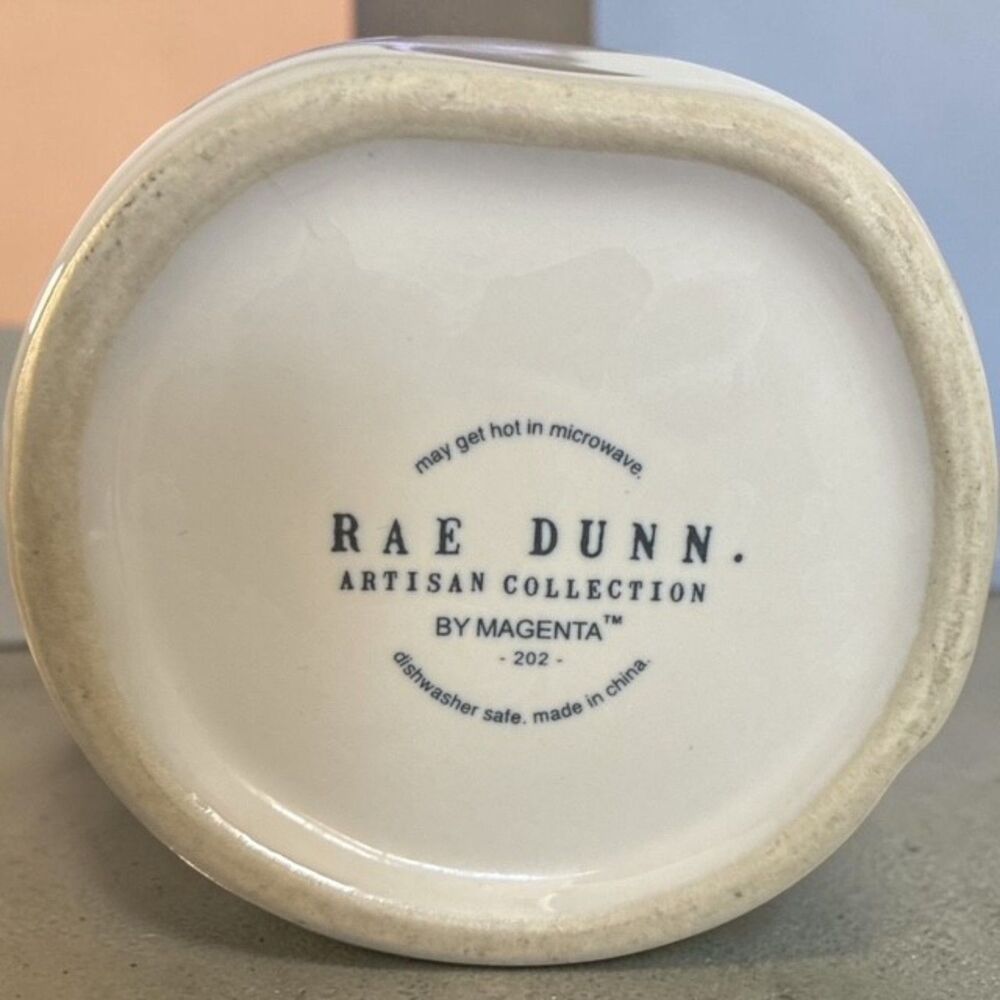 Handcrafted Honeybee - Rae Dunn BUSY Bee Mug Candle | Vanilla Soy & Beeswax - Picture 3 of 4